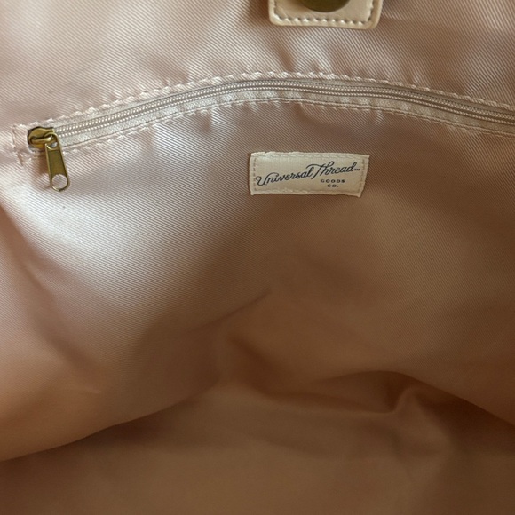 Universal Thread Faux Fur/Sherpa Cream Weekender Bag NWT - Picture 4 of 16